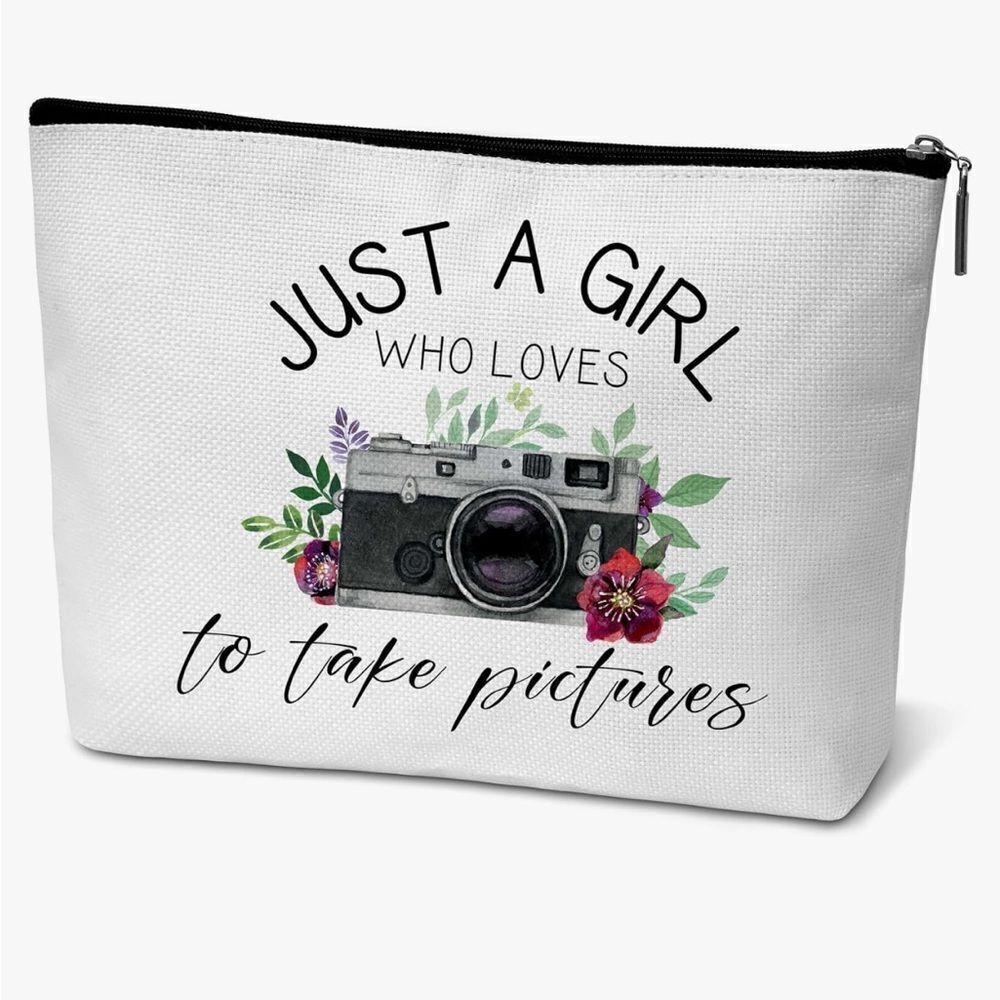 NWT New White Cloth Cosmetic/Makeup/Storage Bag Camera/Photo Floral Theme